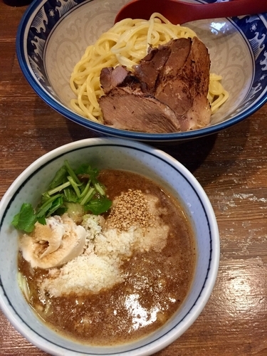 「醤油アイスとチーズの濃厚つけ麺 ￥800」@ラーメンアキラの写真