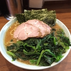 ちゃーしゅーめん（大盛り）＋ほうれん草