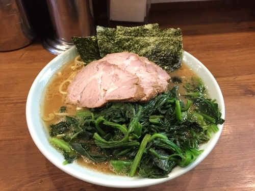 「ちゃーしゅーめん（大盛り）＋ほうれん草」@横浜家系ラーメン 武虎家 目黒西小山店の写真