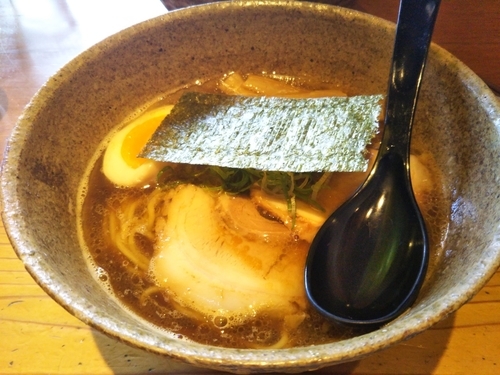 「中華そば(溜り醤油) 760円」@茶屋亭の写真