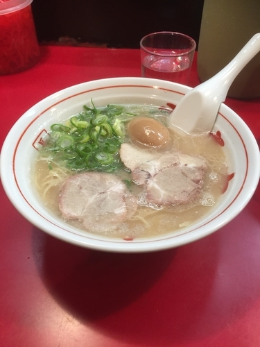 「長浜ラーメン＋味玉」@博多長浜屋台やまちゃん 銀座店の写真