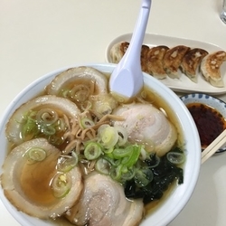 チャーシューメン（720円）ギョウザ（390円）