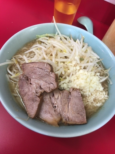 「ラーメン（ニンニク）700円」@ラーメン二郎 新宿歌舞伎町店の写真