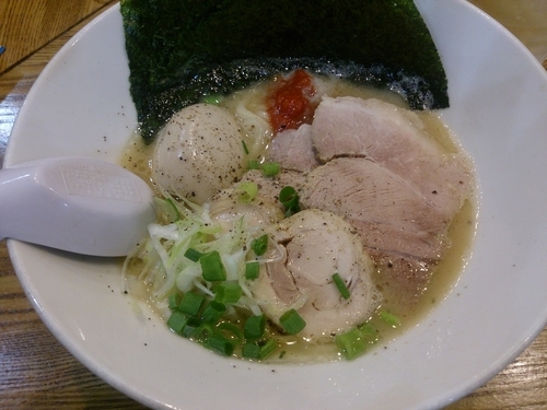 「鶏白湯×トマト トッピング全部のせ」@めんごころ なつの写真