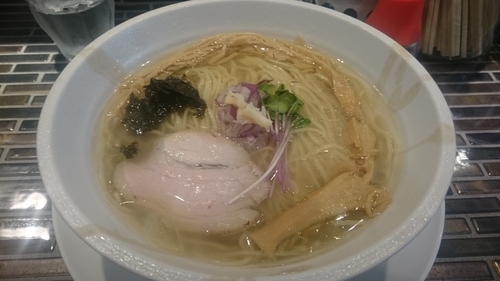 「汐そば（800円）」@noodles kitchen GUNNERS 新丸子店の写真