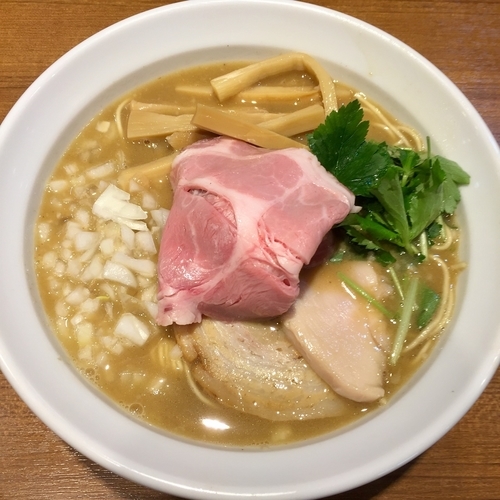 「川越醤油らーめん 煮干し ￥880」@寿製麺よしかわ 川越店の写真