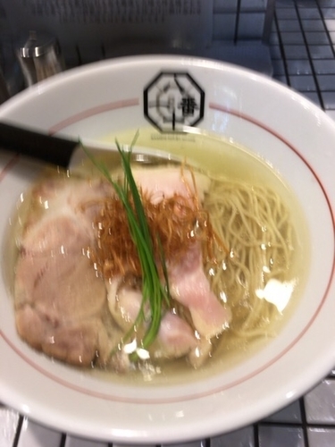 「うま味塩そば」@81番の写真