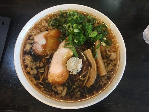 「鶏ブラック大盛り」@ラーメン あおやまの写真