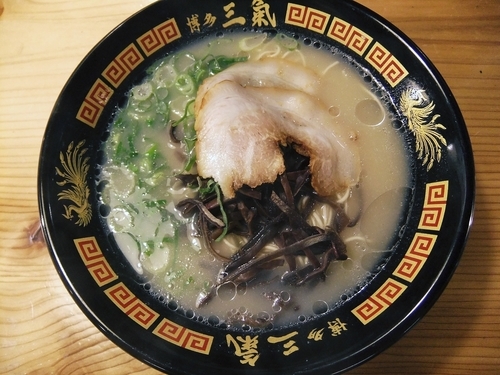 「やる氣ラーメン（680円）」@博多三氣 瑞穂店の写真