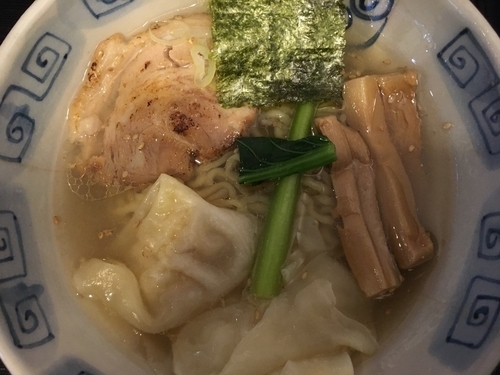 「龍ひげ塩らぁめん 730円（エビワンタン+200円）」@龍のひげ 常陸大宮店の写真