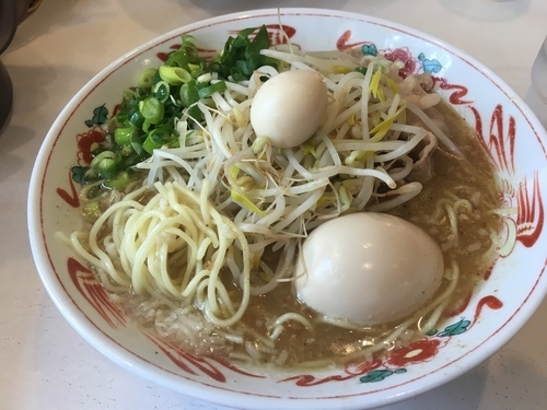 「たちうお(塩)950円、出汁入り玉子120円」@らーめんもりかわの写真