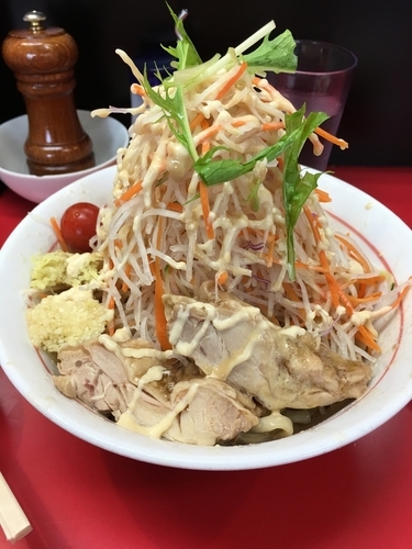 「冷やし中華　ヤサイニンニクショウガガリマヨ　辛揚げ別皿」@千里眼の写真