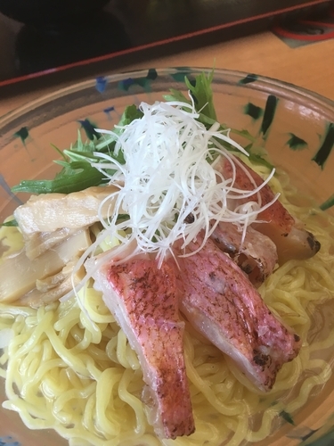 「冷やし鯛だしラーメン 大盛り850円」@お食事処はつかりの写真