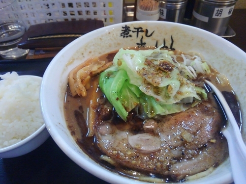 「黒こってりらーめん(850円)」@煮干しらーめん青樹 立川店の写真