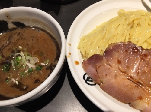 「濃厚つけ麺黒」@麺屋武蔵 武骨相傳の写真