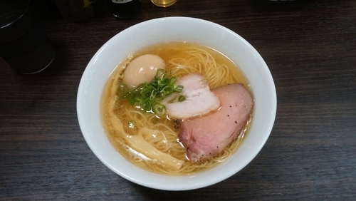 「味玉塩ラーメン＋替玉」@かしわぎの写真
