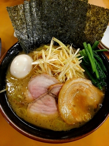 「スペシャルラーメン」@横浜家系ラーメン 無さぼり家の写真