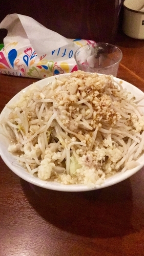 「ガッツリラーメン 中」@伝家の写真