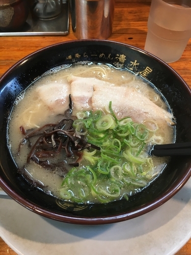 「博多ラーメン600円+半玉60円」@博多ラーメン 清水屋の写真