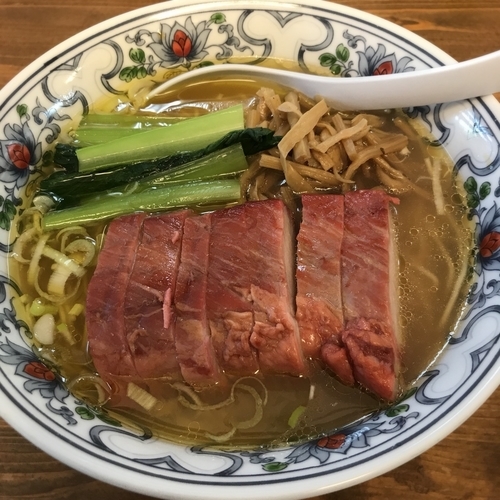 「貝そばチャーシュー薄口醤油味」@まるえ食堂の写真