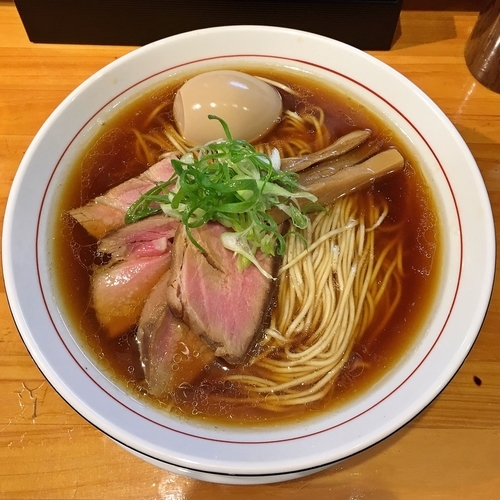 「醤油（細麺）￥７５０＋大盛￥１００＋味玉￥１００」@麺庵ちとせの写真
