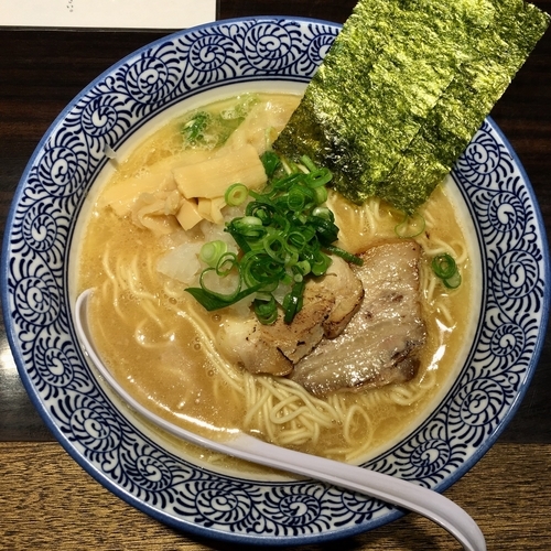 「濃厚醤油鶏白湯そば (800円)」@鶏白湯ラーメン 麺匠 黒春晴の写真