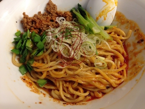 「汁なし担々麺」@noodles house 錦鯉の写真