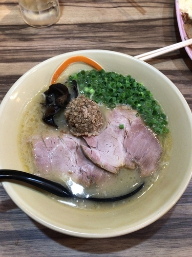 「とんこつ魚味」@琉球島豚 麺屋なりよしの写真