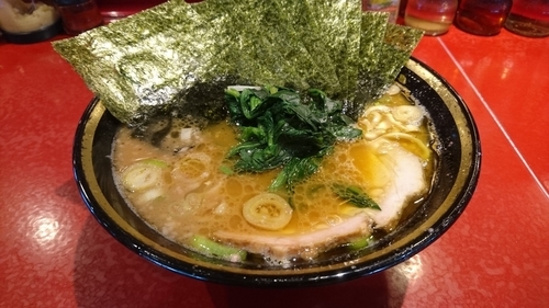 「ラーメン(麺硬め･味濃いめ)+海苔」@厚木家の写真