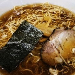 中華麺（中盛750円）