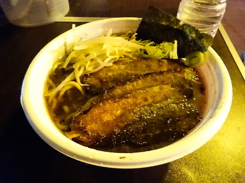 「伊豆味噌ラーメン700円+大盛100円+チャーシュー200円」@麺屋台かじまやの写真