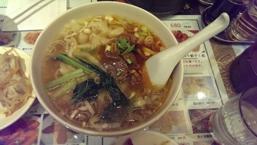 「牛肉刀削麺」@魯香酒樓の写真
