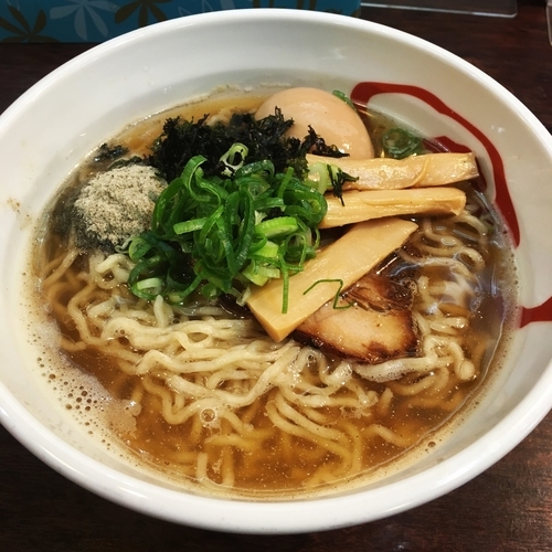 「純煮干しそば大盛り+1馬鹿+煮玉子」@煮干専門 勝屋の写真