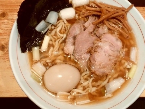 「味たま中華そば」@中華そば 葉山の写真