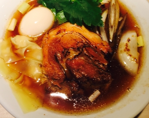 「生醤油らーめん」@八王子 麺屋土竜の写真