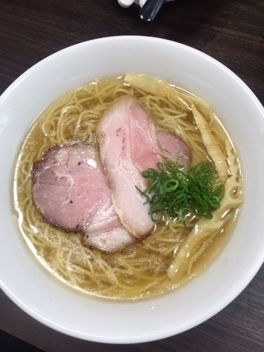 「塩ラーメン　680円」@かしわぎの写真