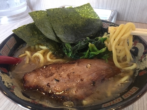 「豚骨醤油(760円)」@横浜家系ラーメン ばりき家の写真