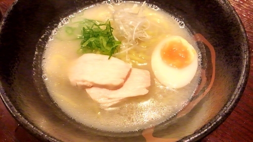 「鶏白湯ラーメン　480円（税抜き価格）」@おやどり焼鳥 なか田 糀谷店の写真