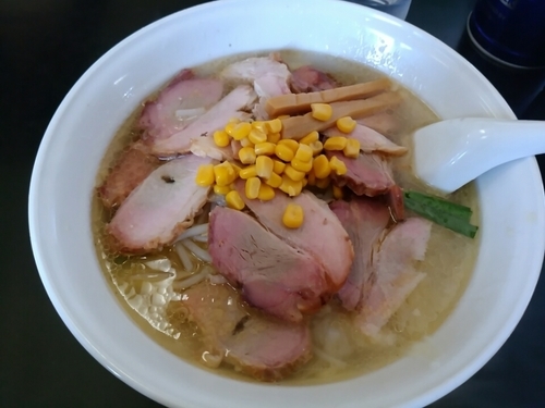 「手打ちチャーシューワンタンメン（塩）1130円」@手打 焔の写真