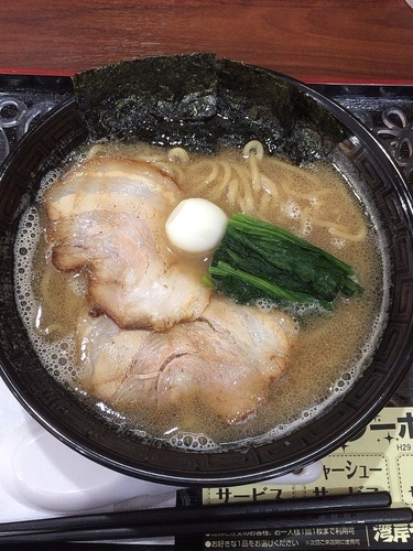 「横浜家系ラーメン（濃いめ）」@湾岸ラーメン食堂の写真