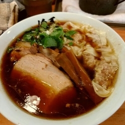 チャーシューワンタン麺
