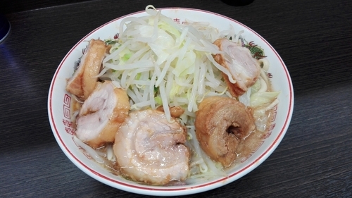「小豚ラーメン（そのまま）」@ラーメン二郎 川越店の写真