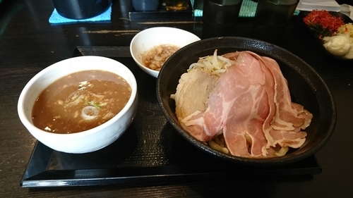 「極ドロつけ麺中盛＋ローストポーク」@つけ麺 どでんの写真