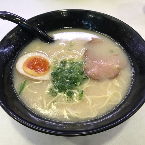 「【期間限定】博多とんこつラーメン（￥350）※」@はま寿司 蒲田駅東区役所前本通店の写真