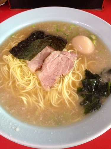 「ラーメン中盛り＋味玉」@ラーメンショップ 当麻店の写真