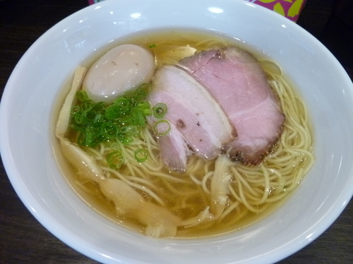 「塩ラーメン+味玉」@かしわぎの写真
