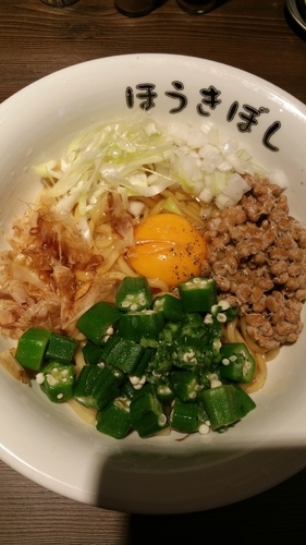 「オクラ納豆まぜ麺」@自家製麺 ほうきぼし 赤羽駅前店の写真