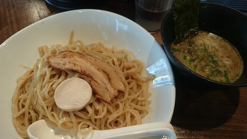 「濃厚煮干しつけ麺(780円)中盛無料」@煮干し中華そば 麺屋 新星の写真