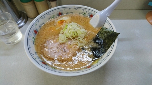 「特製背脂味噌ラーメン 750円 + チャーシュー丼 250円」@ラーメン・ぶーけの写真