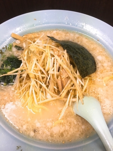 「塩ネギラーメン中盛 薄味」@ラーメンショップ椿 ひたちなか店の写真